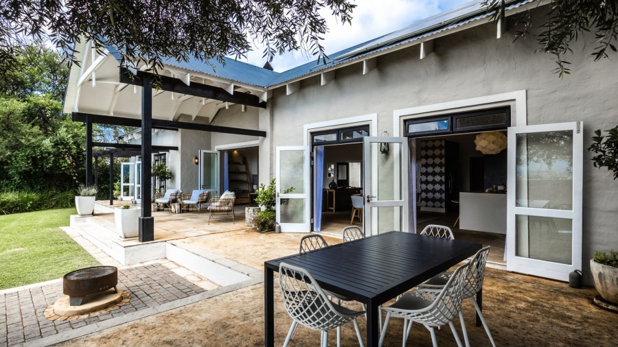 4 Bedroom Property for Sale in The Coves North West